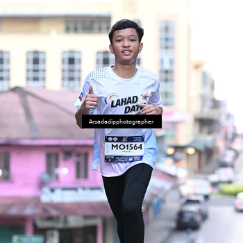 Runner Photo 7676359