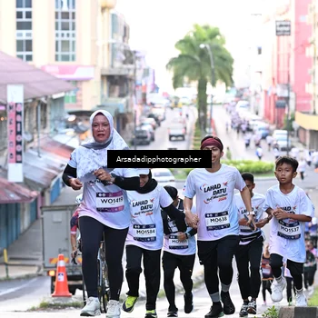 Runner Photo 7676363
