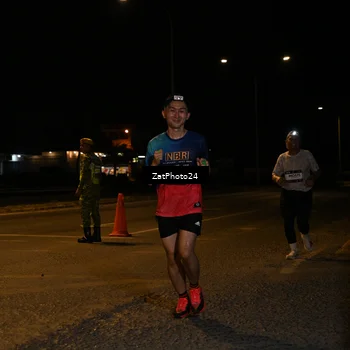 Runner Photo 7676370