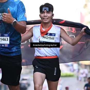 Runner Photo 7676380