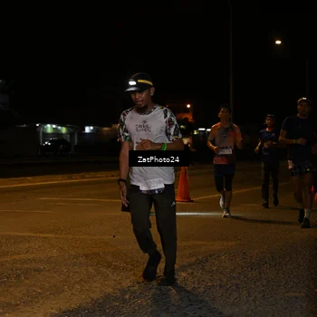 Runner Photo 7676381