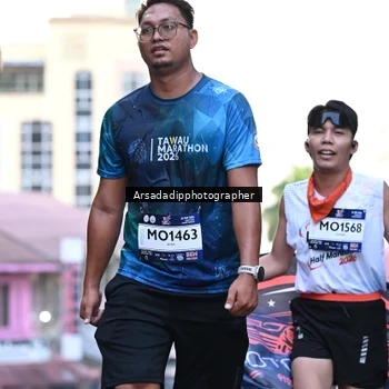 Runner Photo 7676395