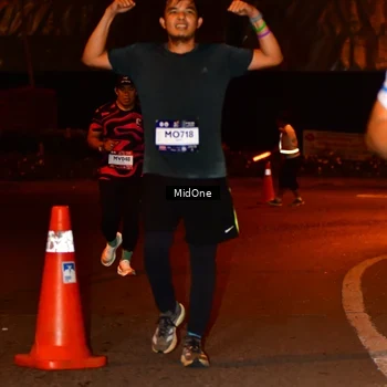 Runner Photo 7676398