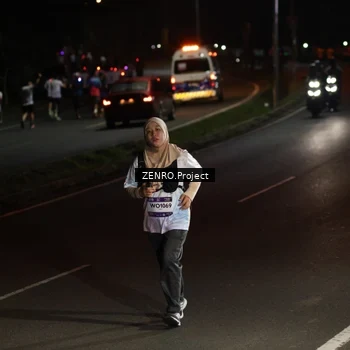Runner Photo 7676414