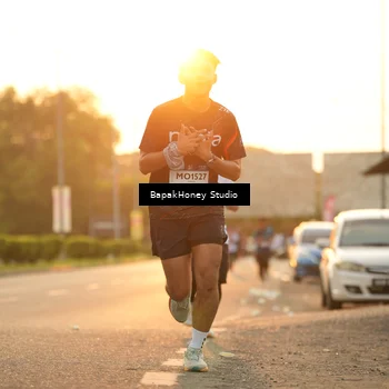 Runner Photo 7676416