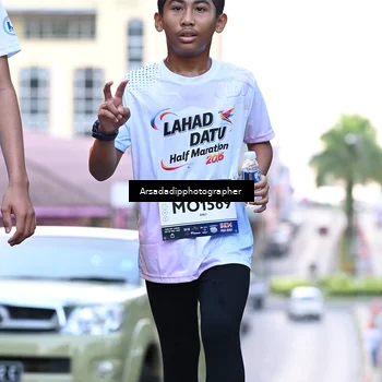 Runner Photo 7676430