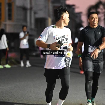 Runner Photo 7676444