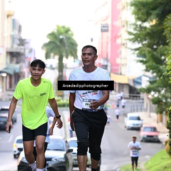 Runner Photo 7676451