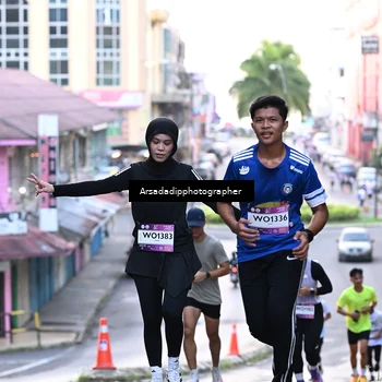 Runner Photo 7676457