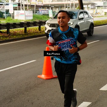 Runner Photo 7676474