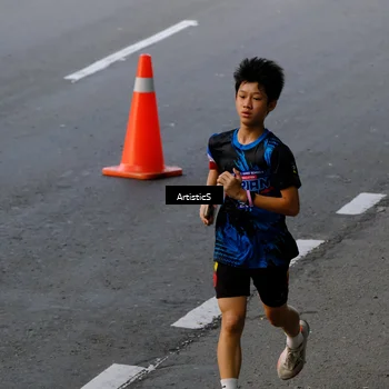 Runner Photo 7676478