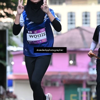 Runner Photo 7676481