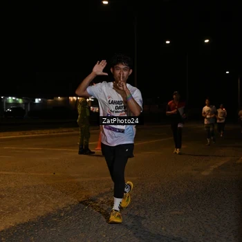 Runner Photo 7676482