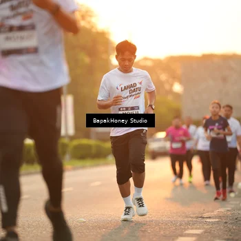 Runner Photo 7676488