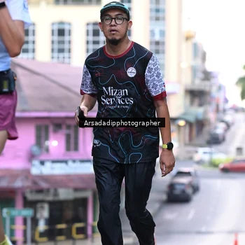 Runner Photo 7676489