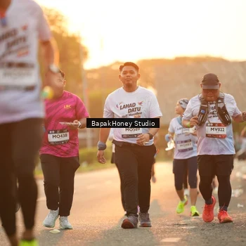 Runner Photo 7676505