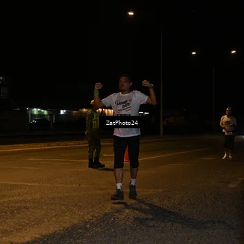 Runner Photo 7676513