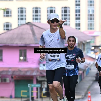 Runner Photo 7676514