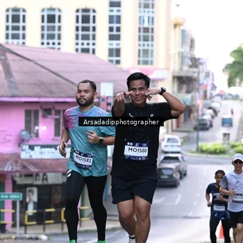 Runner Photo 7676521