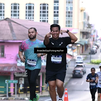 Runner Photo 7676540