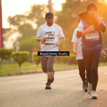 Runner Photo 7676546