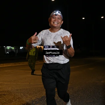 Runner Photo 7676549