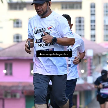 Runner Photo 7676552