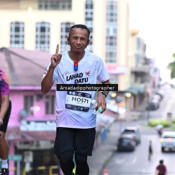 Runner Photo 7676564