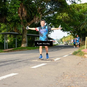Runner Photo 7676573