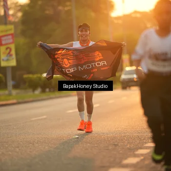 Runner Photo 7676587