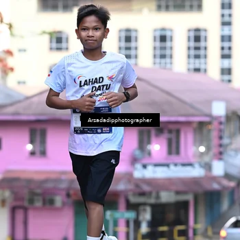 Runner Photo 7676592