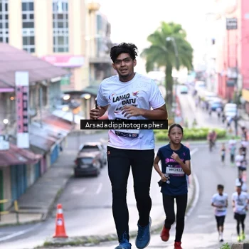 Runner Photo 7676597