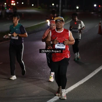 Runner Photo 7676612