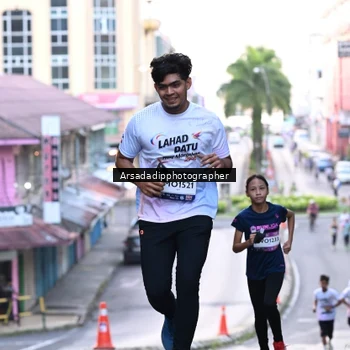 Runner Photo 7676621
