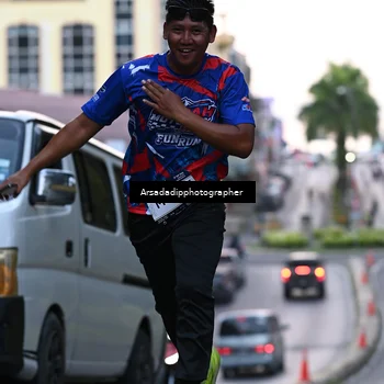 Runner Photo 7676638