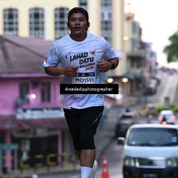Runner Photo 7676645
