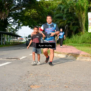 Runner Photo 7676660
