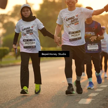 Runner Photo 7676661