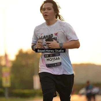 Runner Photo 7676668