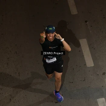 Runner Photo 7676677