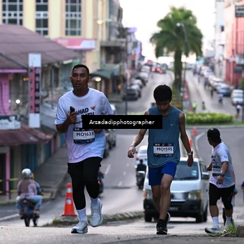 Runner Photo 7676683