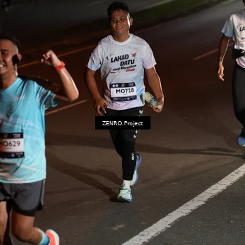 Runner Photo 7676685