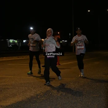 Runner Photo 7676691