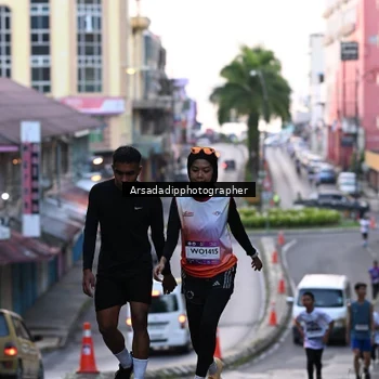 Runner Photo 7676699