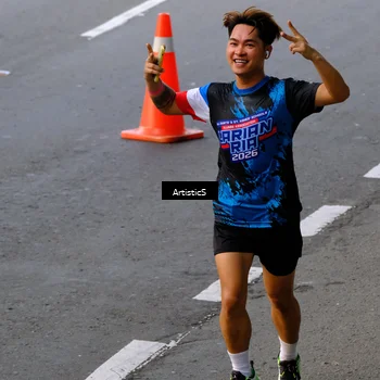 Runner Photo 7676705