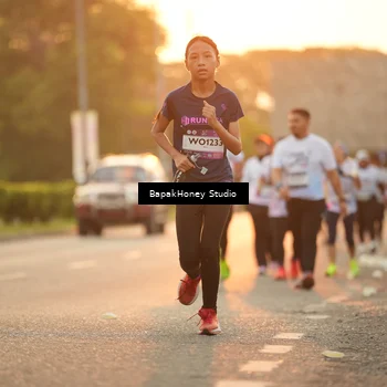 Runner Photo 7676713