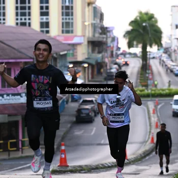 Runner Photo 7676717
