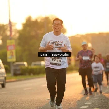 Runner Photo 7676731