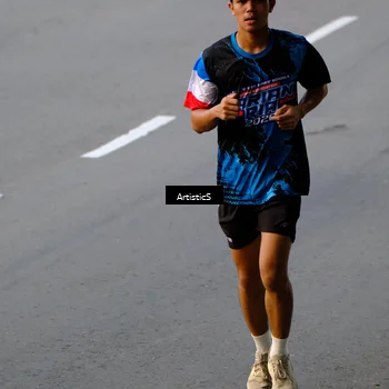 Runner Photo 7676734