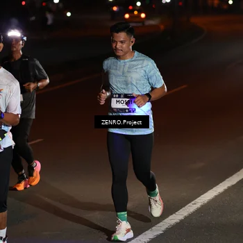 Runner Photo 7676735